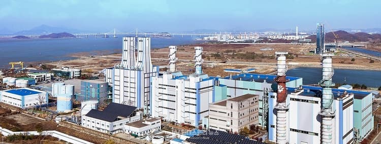 [르포] 중부발전 인천발전본부, ‘AI 태양광발전소’의 문을 열다